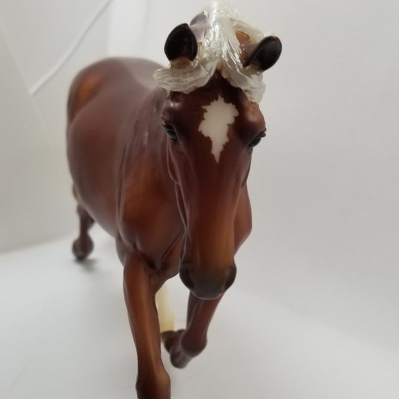 Breyer Collector Club 2018 Celeste - Picture 6 of 9